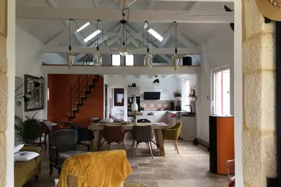 Image de L’ancienne grange, maison avec piscine sur un parc de 5500 m2,