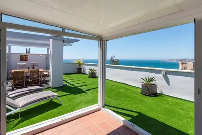 Image de Penthouse With Roof Terrace & Sea Views