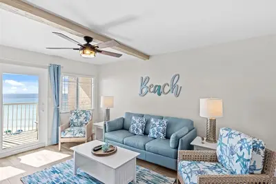 Image de Completely Renovated 5th Floor End Unit, W/ Free Bch Svc