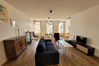 Image de Duplex Cosy et Lumineux Bordeaux/Vignoble/Plages Médocaines - Proche commerces.