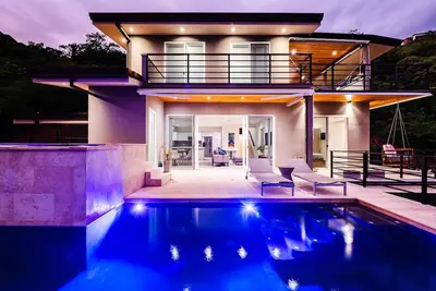 Image de Ocean View Luxury Villa, Private Pool and Hot Tub - 5 minutes to the beach