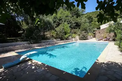 Bastide nichée en plein coeur de la nature