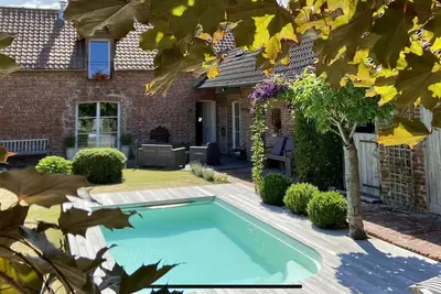 Image de Fermette dans village résidentiel avec piscine privative