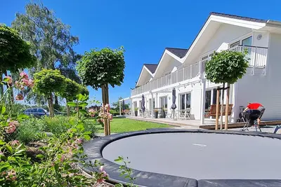 Image de Beach house with large Garden, family friendly clos to the baltic sea