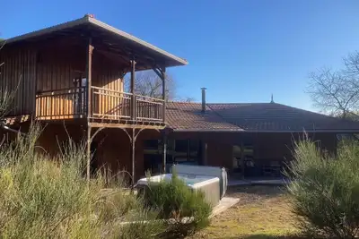 villa pleine nature en  bois + spa au plus prés des piscines naturelle de soulac
