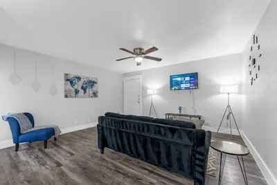 Image de Spacious ~2 Bedroom~4min Walk to At&T Stadium!