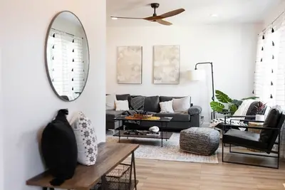 Image de Lvl Suites: Cozy Downtown Stay