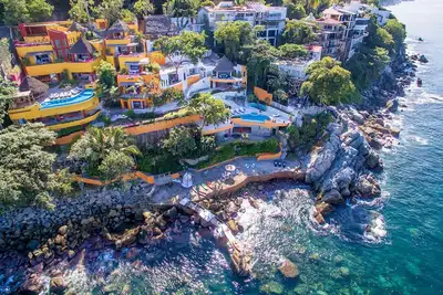 Image de Luxury And Private Oceanfront Mansion - Full Staff 10bd