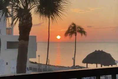 Pineapple Retreat / Serene Ocean-View Escape #12