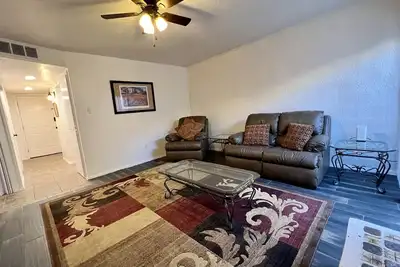 Image de Comfy Living for the Traveling Professional