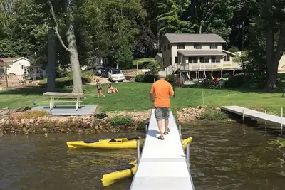 Image de Lake Cottage on Big Long Lake! !