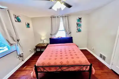 Cozy Safe Spacious 1st Flr Apt 10 Min to Dwntwn