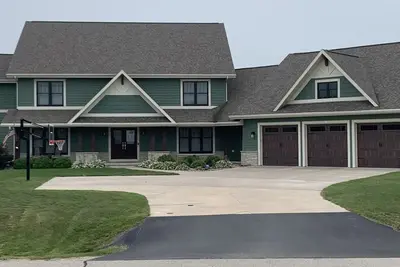 Image de Perfect Eaa Rental for a large group less than 10 miles from Eaa!