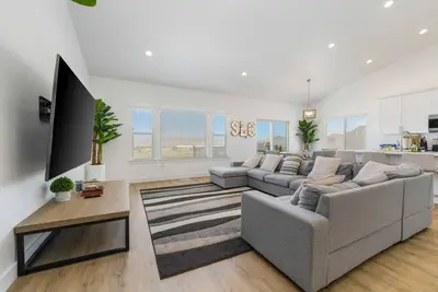 Image de Brand New Construction Home in Slc