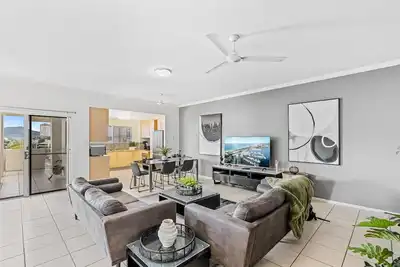 Image de Large 3 Bedroom Apartment in the Heart of Cairns
