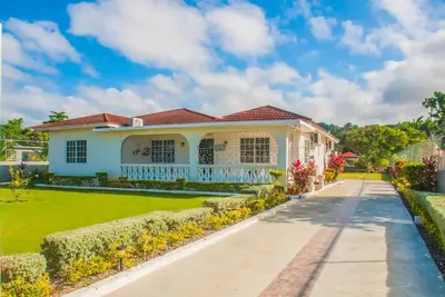 Harmonious Home with 3 Bed and 2 Bath