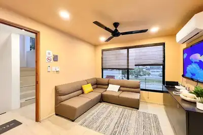 Image de Modern 2br Apt downtown 10 mins from Beach #2