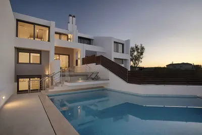 Image de Serenity Villa-Luxurious villa in the heart of Ancient Corinth with private pool