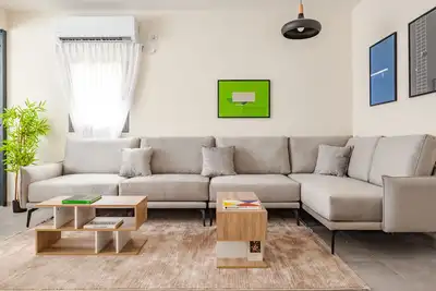 Image de ✦ Newly Renovated, Spacious 2br✦ #BUGRASHOV_LIFE✦