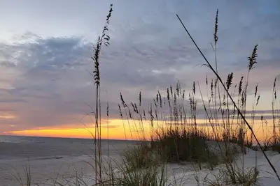 Image de The Blue Cottage on Ami makes a great home base for an island getaway!