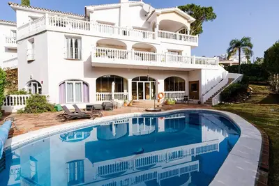 Image de Maison de vacances Elveria pour 1 - 15 personnes avec 6 chambres à coucher - Maison de vacances