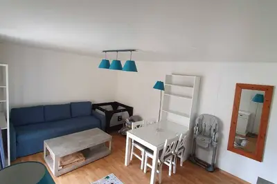 Image de Maison idéale pour jeunes parents avec bébé en bas âge