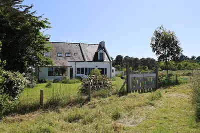 Image de Belle maison belleiloise 4* (150m2) - Grand jardin clos - 5 chambres