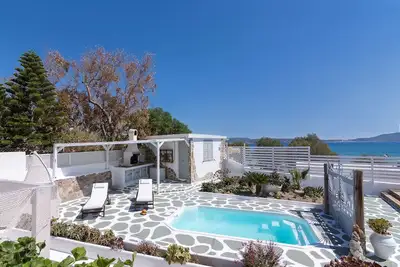 Image de Swimming pool villa near the sea