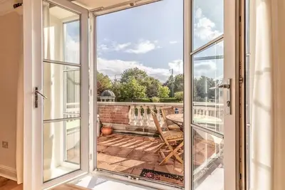 Image de Opposite Ascot Racecourse❤ Free Parking For 2!