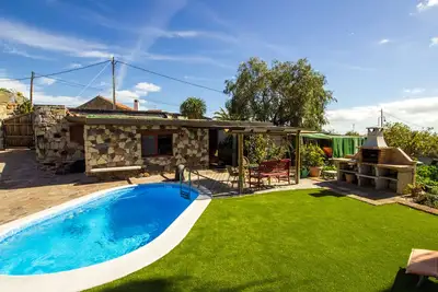 Image de Romantic vacation home on an idyllic, quiet finca
