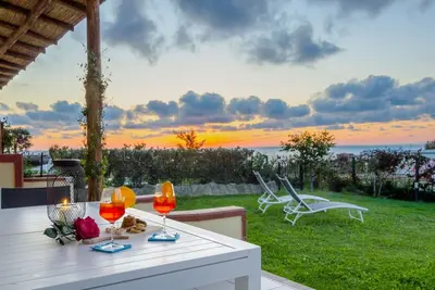 Image de Two Rooms Sea View Apartment