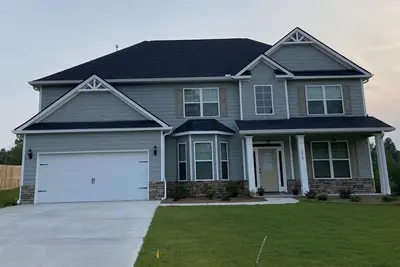 Image de 7 miles from Augusta Masters Golf tournament