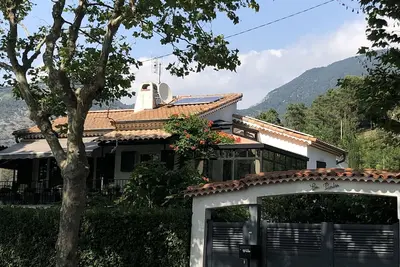 Image de Charmante maison de famille au cœur de l’arrière-pays Niçois