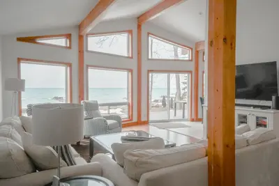 Image de Peak to Shore - Waterfront Cottage Located in Thornbury On