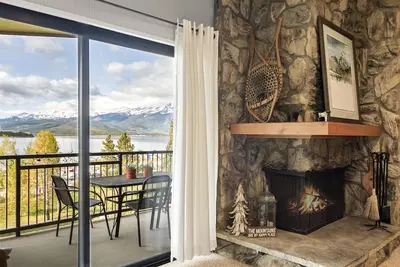 Image de Updated 2br in the heart of Dillon! Walk right across the street to the Amphithe