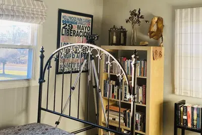 Image de Ranch style living at its best with country garden & patio!