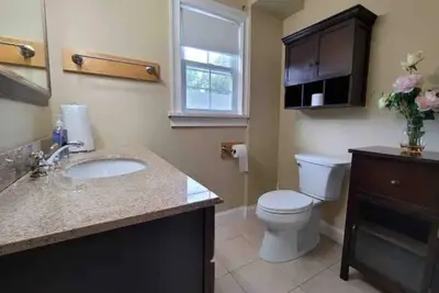 Image de 2 Relaxing Rooms with Full Beds and Wi-Fi