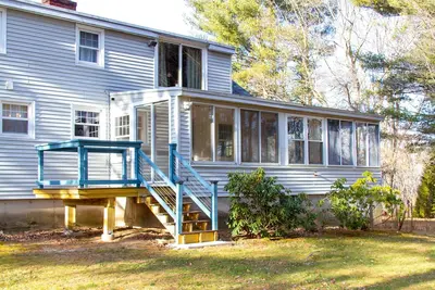 Image de Close to Beach, Downtown, Hiking & more! Outdoor sauna available to add!