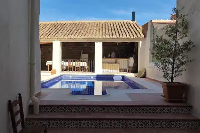 Image de Ideal house for families with pool in a spectacular patio