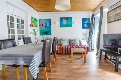 Image de City Center Apt in Lively Bairro Alto!