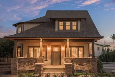 Image de Snow Birds Monthly discounts available! 4 bed remodeled stunning bungalow!