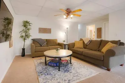 Image de Spacious Duplex in Peaceful & Convenient Location