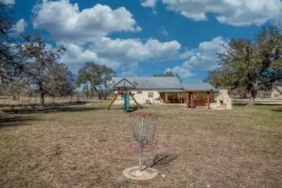 Image de Home with a pool in the Comanche Crossing Subdivision