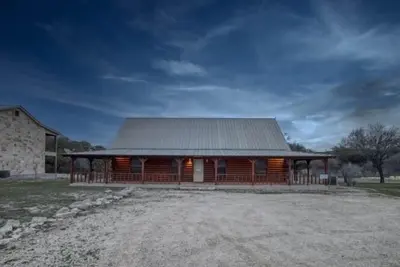 Image de River Front in Comanche Crossing