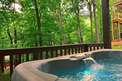 Image de Recently Refreshed 5br | Game Room | Fire Table | Hot Tub | 3 Mins From Slopes