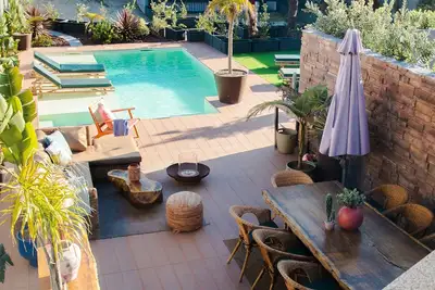 Image de Beach house with heated pool!