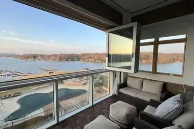 Image de Resort at The Pointe Smith Mountain Lake - Amenities To Spare