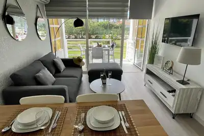 Image de Pretty pool view holiday home