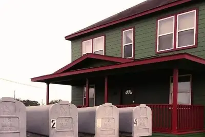 Image de Combined Unit 1, 2 & 4 Close to Nasa & Beach