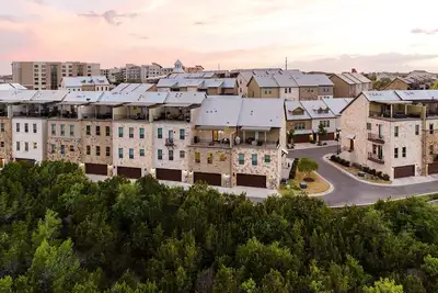 Image de Finally A Place To Call Home In The Georgetown Texas Hill Country!